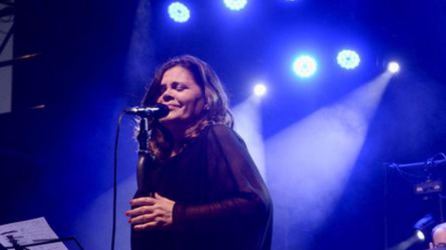 María do Ceo ofrece un concerto en Costoias