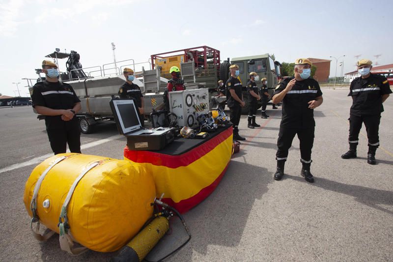 Gloria Calero visita la Unidad Militar de Emergencias, UME en la base militar de Bétera