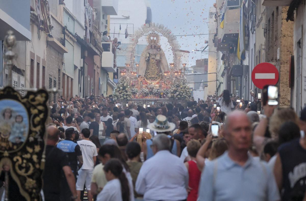 Procesión de La Aurora de la Virgen del Carmen en La Isleta 2026 Procesión de La Aurora de la Virgen del Carmen en La Isleta 2026