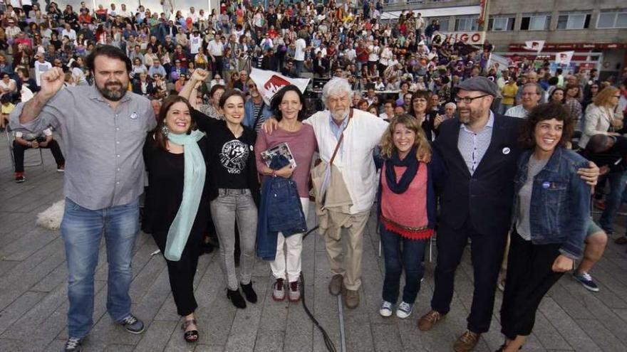 Rubén Pérez, Ángela Rodríguez, Eva Solla, Carolina Bescansa, Xosé Manuel Beiras, Carmen Santos, Martiño Noriega y Alexandra Fernández.