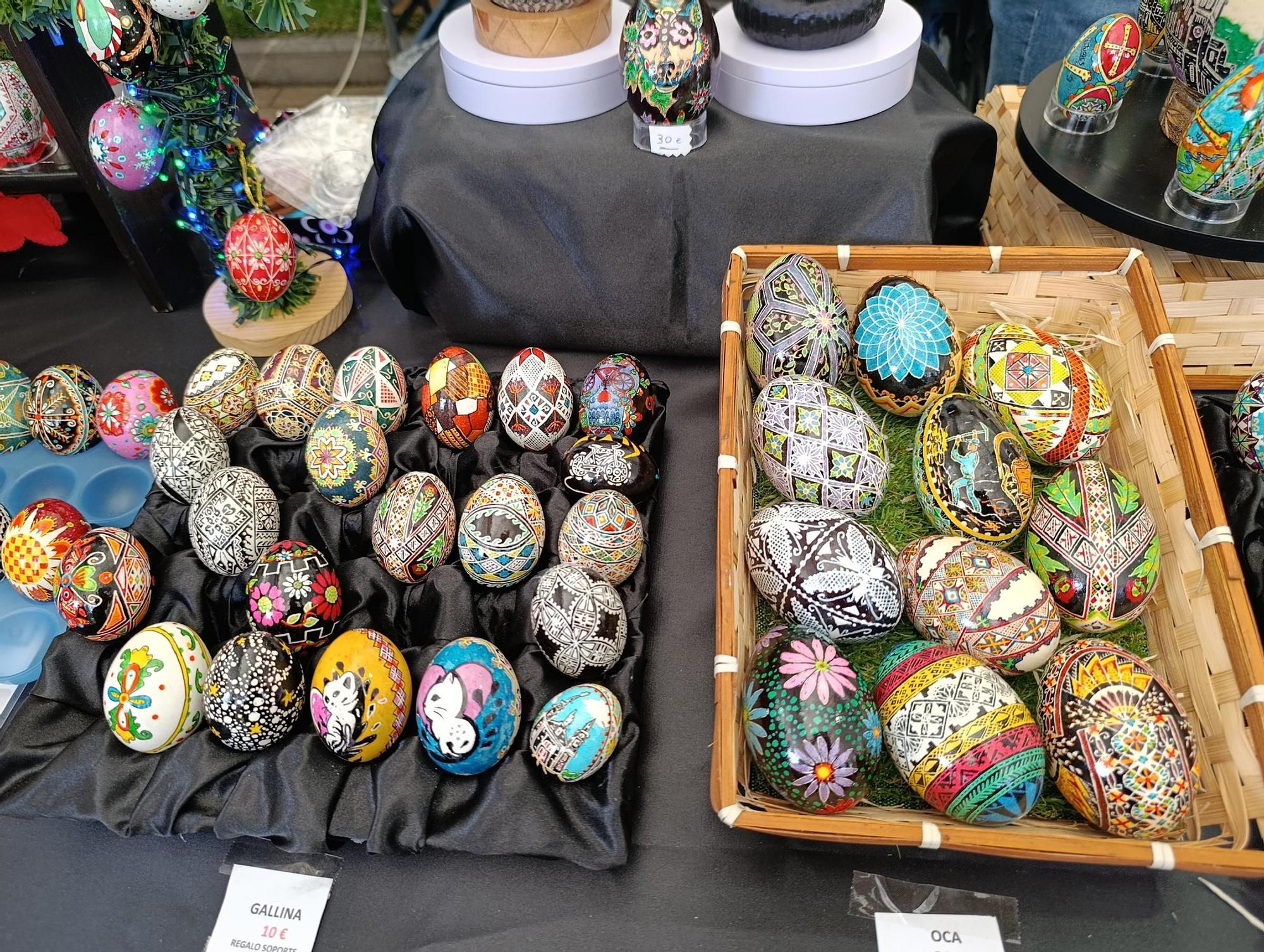 La Pola se llena de Güevos Pintos