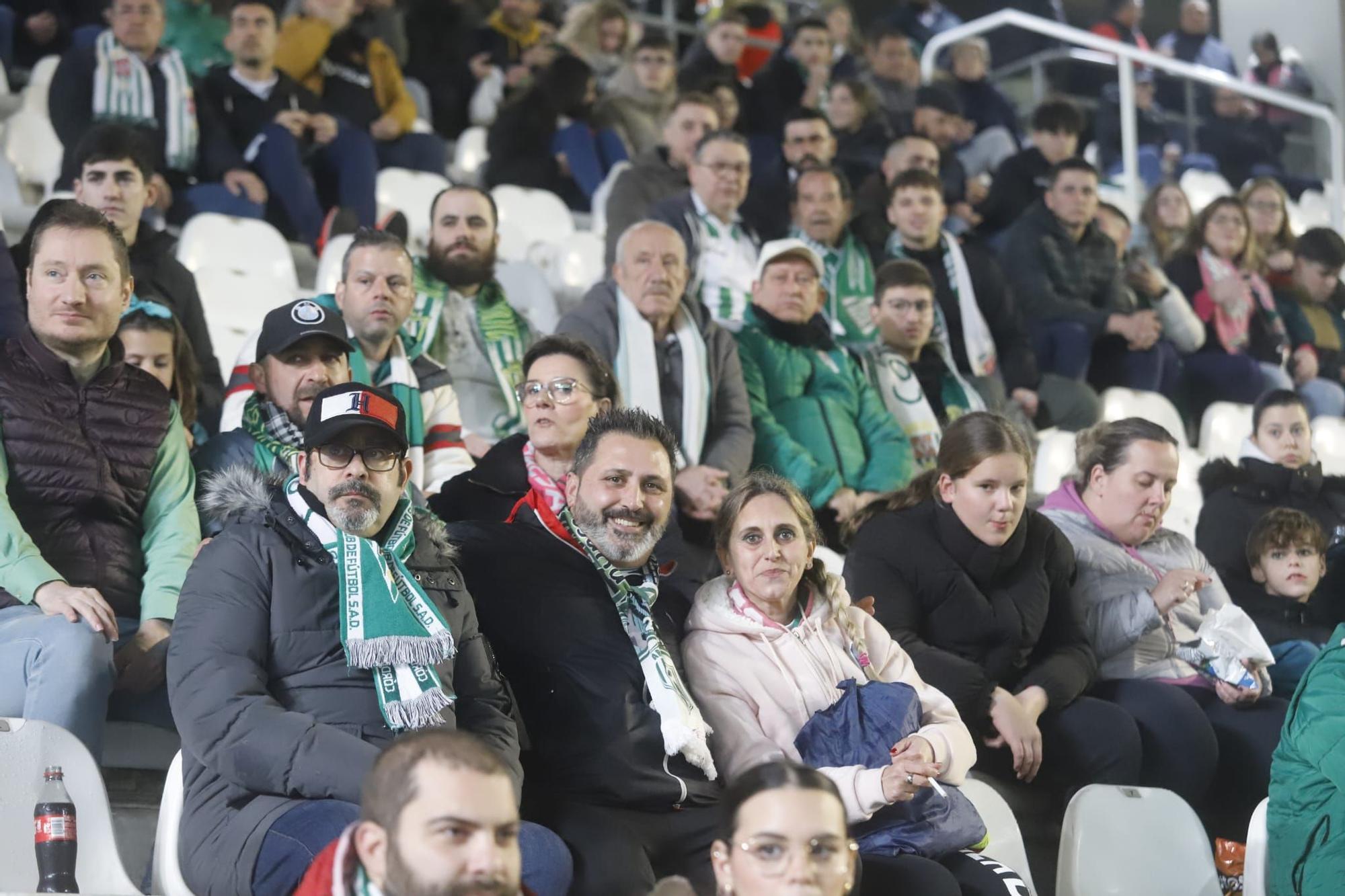 Córdoba CF-Atlético de Madrid B: las imágenes de la afición blanquiverde