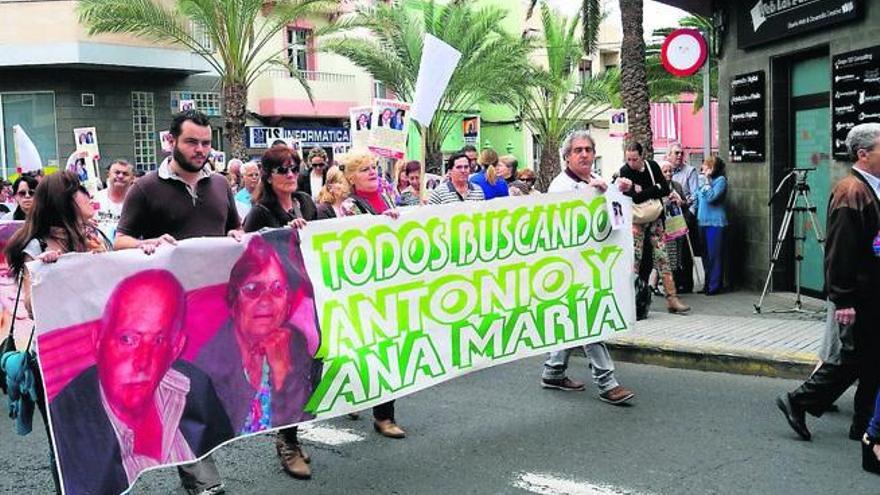 Los familiares reclaman &quot;que no dejen de buscar&quot; a 36 desaparecidos en la Isla