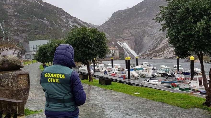 Una agente de los equipos de lucha contra el Robo en el Campo de la Guardia Civil.