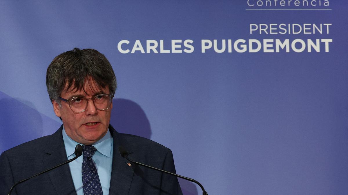 Carles Puigdemont, durante su comparecencia ante la prensa en Bruselas.