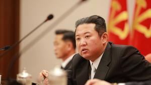 Pyongyang respon a maniobres de Seül amb artilleria, avions i un altre míssil