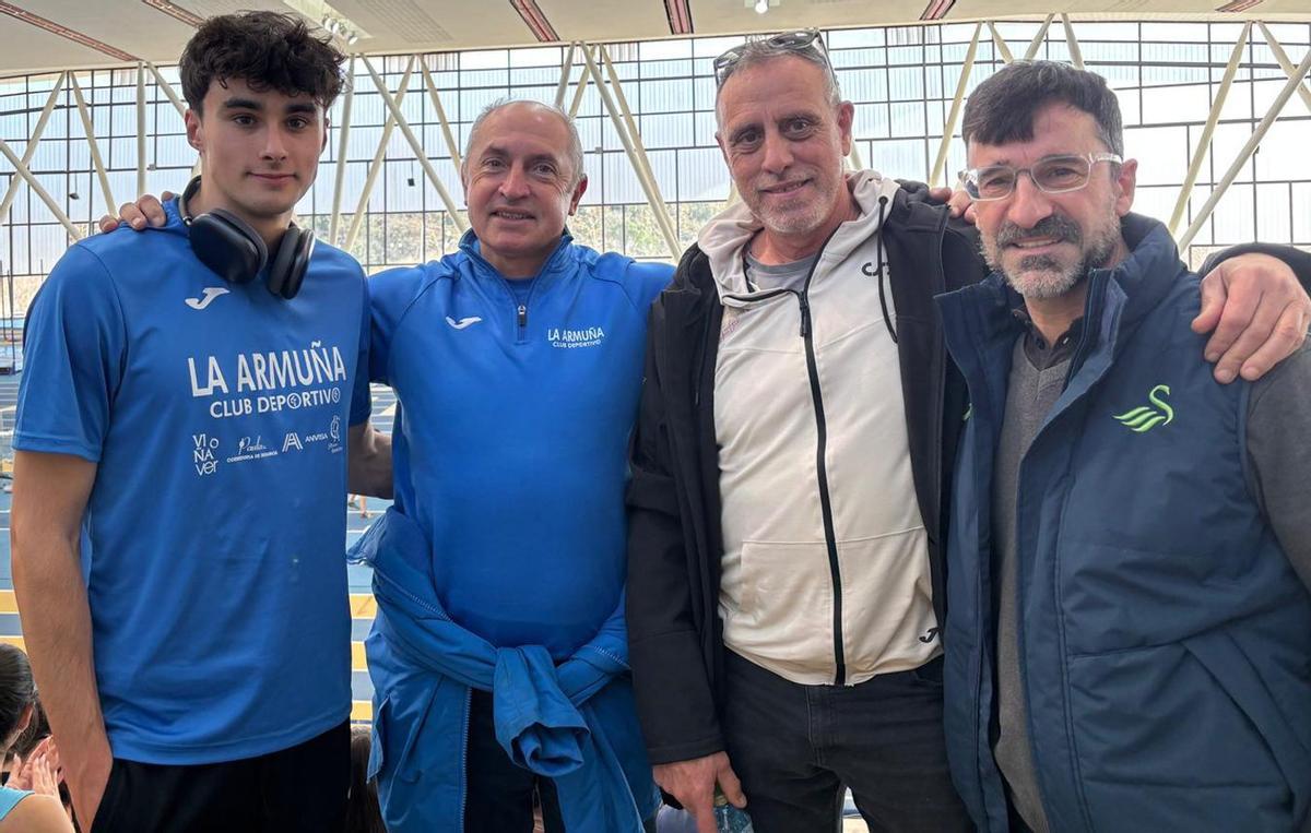 Cuatro zamoranos en el campeonato de España de Sabadell: Rodrigo Fito, su entrenador Ramiro Morán; Ricardo Diéguez,entrenador de Jale Bestue, y Jesús Ángel García Bragado, campeón del mundo de marcha. | RM