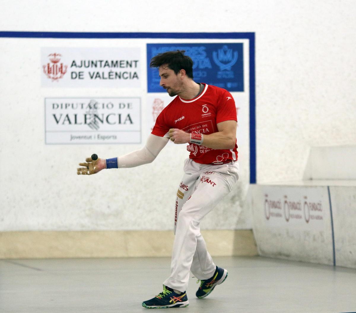 Puchol II (foto), Álvaro Gimeno i Carlos lluiran la faixa roja mentre que la blava serà per a De la Vega, Nacho i Monrabal II.