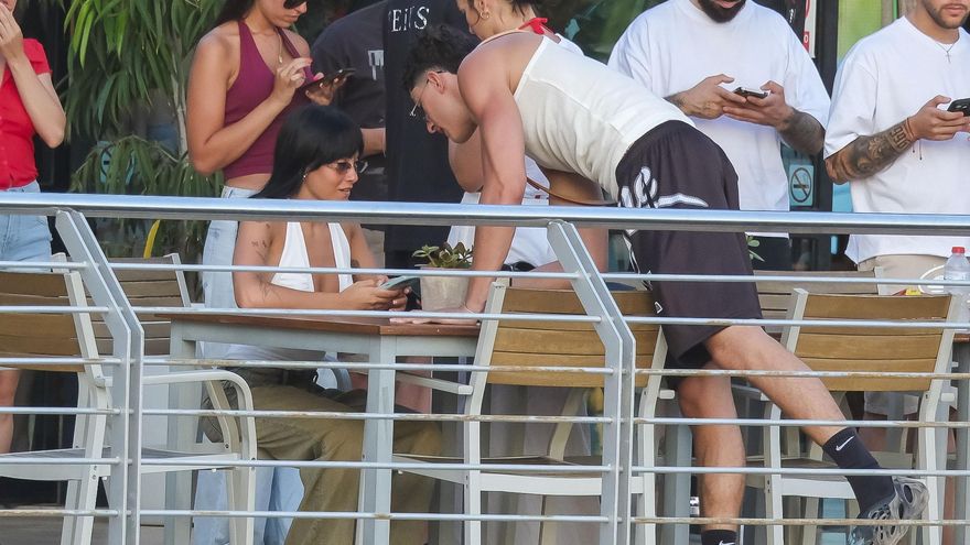 Aitana y Plex, amor a toda mecha: accidente de kart incluido en su cumple en Ibiza