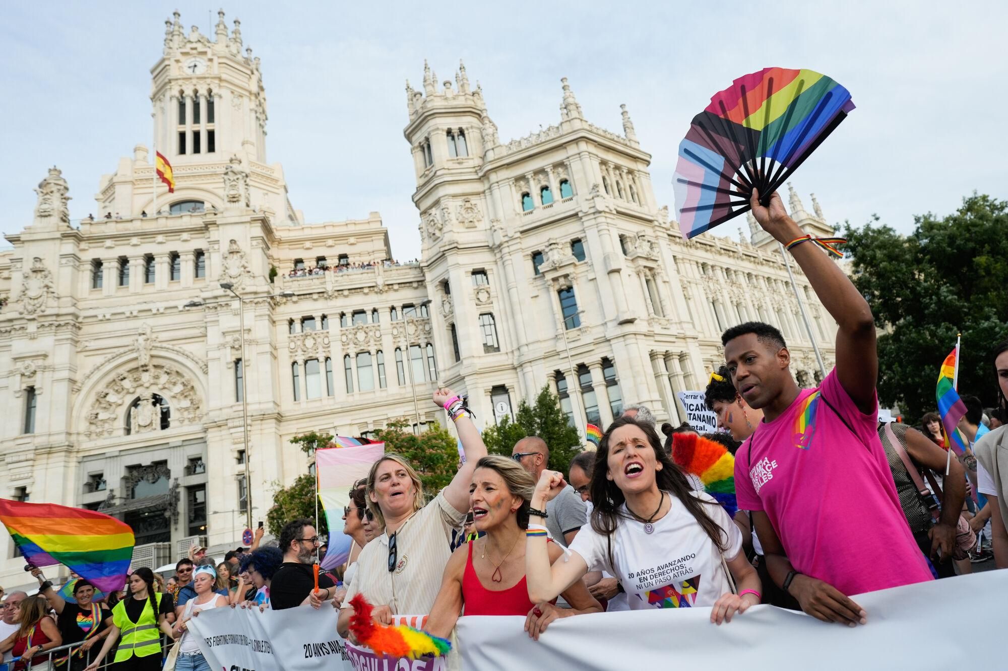 La marcha del Orgullo en Madrid, en imágenes.