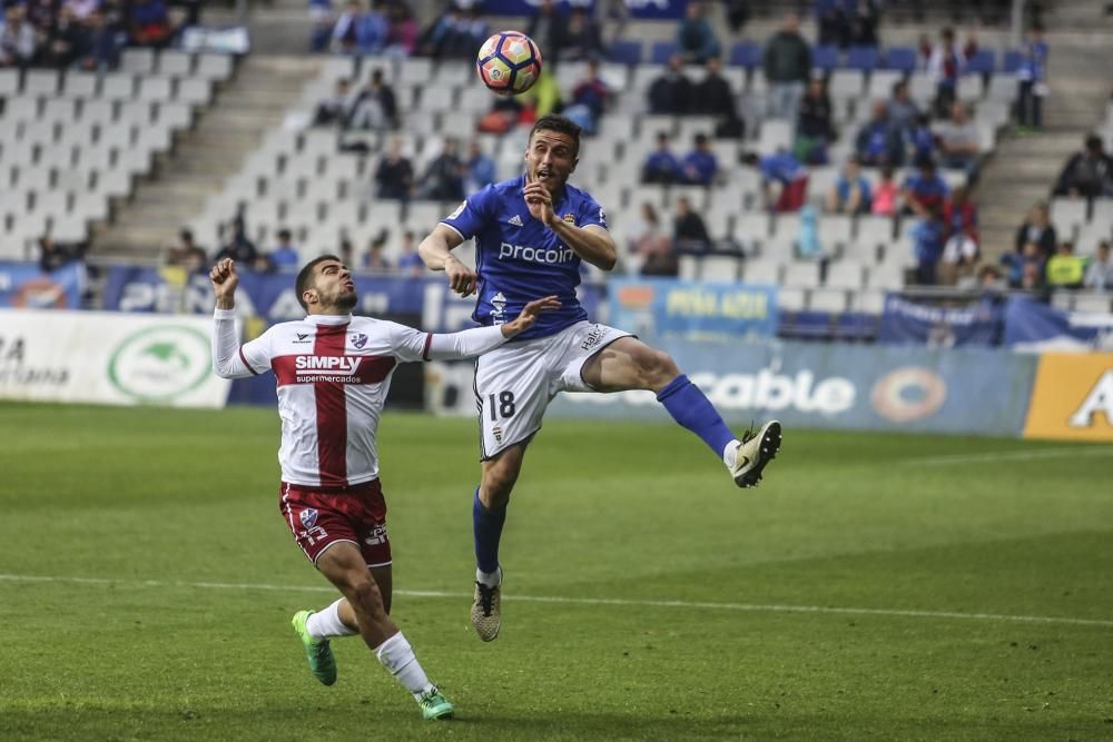 El partido entre el Real Oviedo y el Huesca, en imágenes