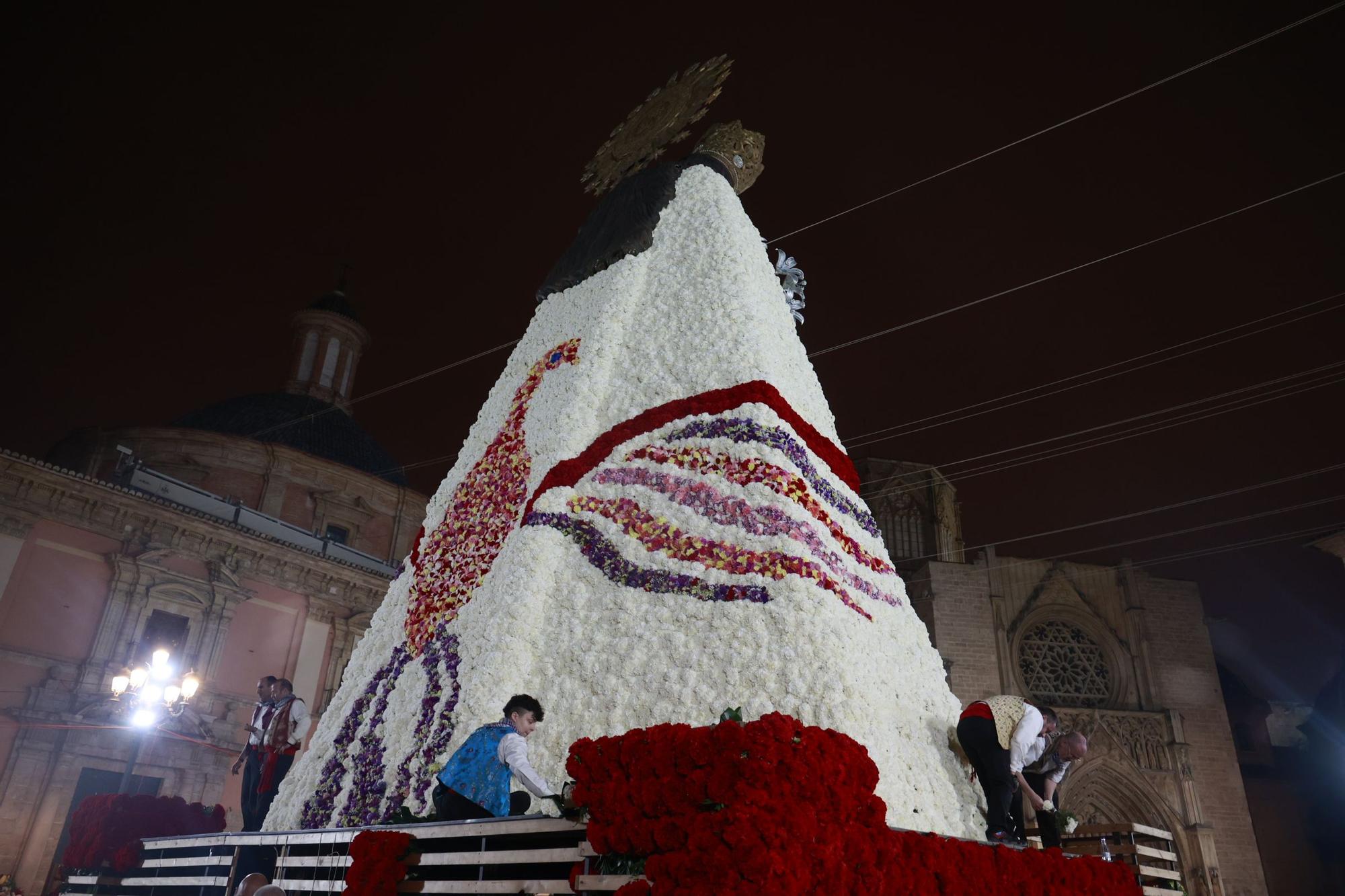 Búscate en el segundo día de ofrenda por la calle Quart (entre las 19:00 a las 20:00 horas)