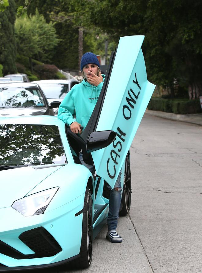 Justin Bieber lamborghini azul turquesa