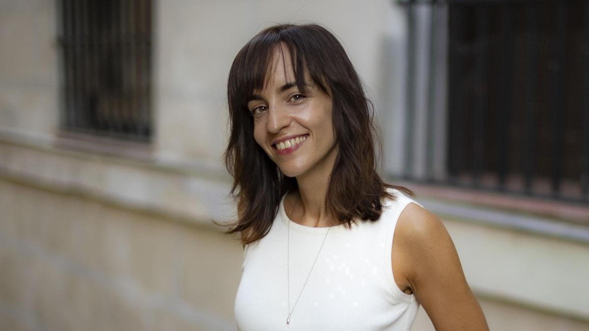 La escritora Marta Jiménez Serrano protagoniza una de las sesiones del ciclo 'Entre libros' de Benicàssim este 17 de agosto.