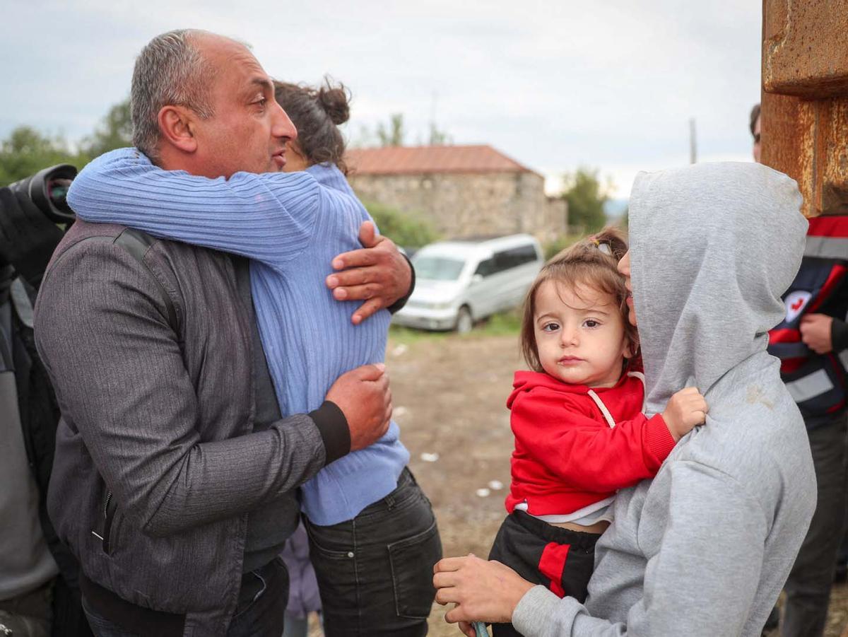 Los refugiados de Alto Karabaj llegan a Kornidzor