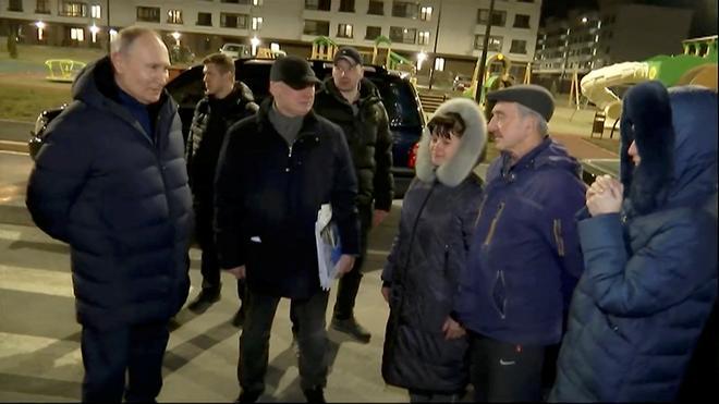 Putin visita Mariupol en su primer viaje a la Ucrania ocupada
