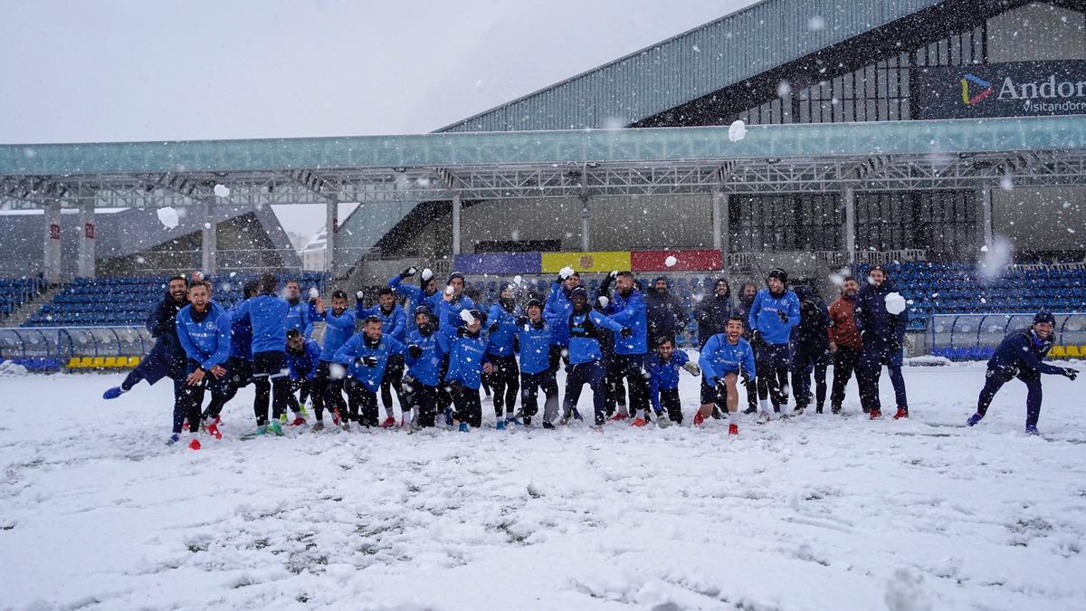 El Andorra, antes de partir hacia Castelló, donde juega esta tarde en Castalia.