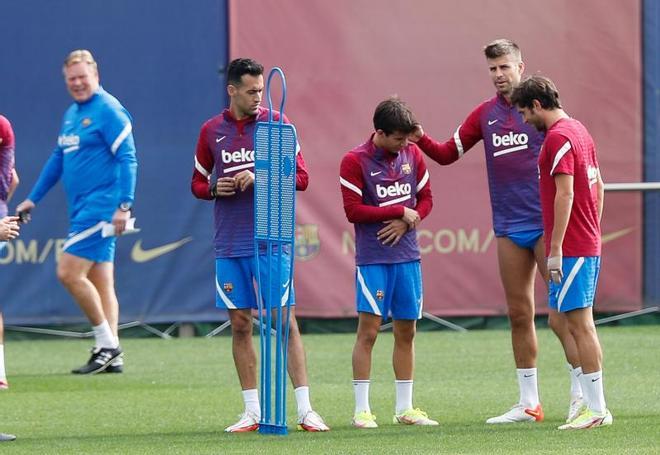 ¡El entrenamiento previo del Barça al comunicado de Koeman!