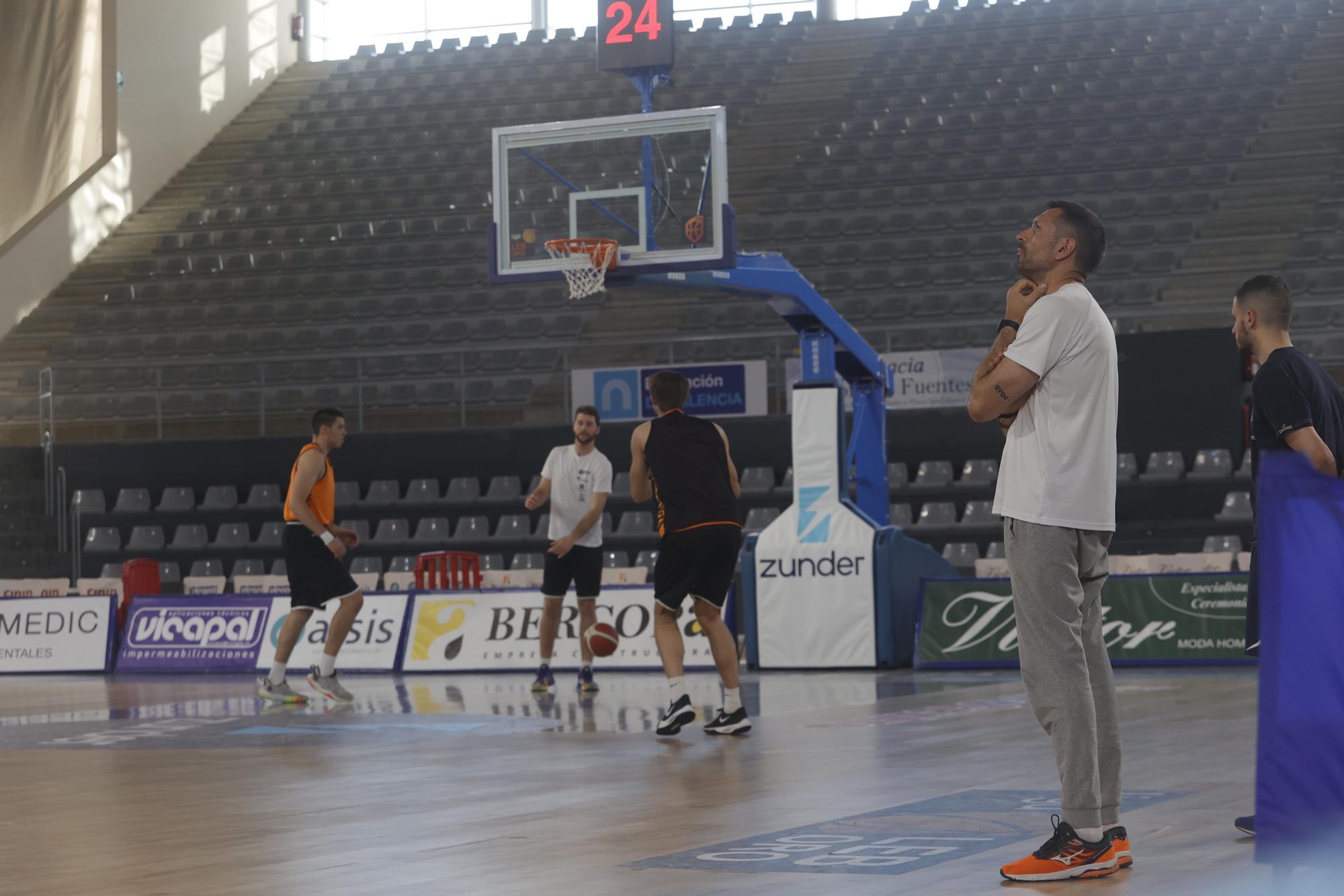 El Unicaja Banco Oviedo, listo para el segundo partido del play-off de ascenso a la ACB en Palencia