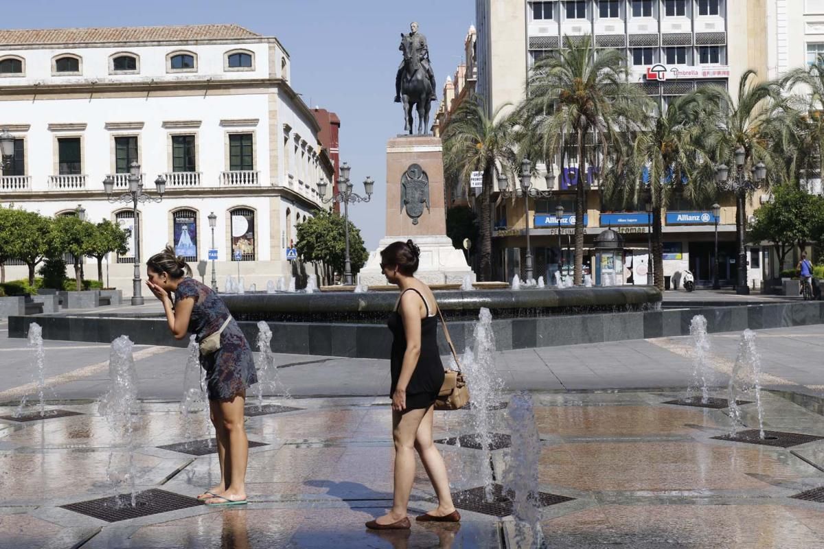 FOTOS: Córdoba calurosa y sola en una tarde de agosto