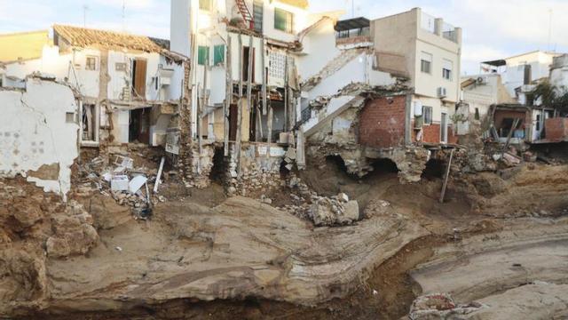 Cases destruïdes després de la dana de València del 2024. | FERNANDO BUSTAMANTE