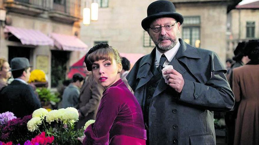 Aura Garrido y Jean Reno, en una
 escena de la serie, rodada en gran 
parte en Galicia.  | // AMAZON