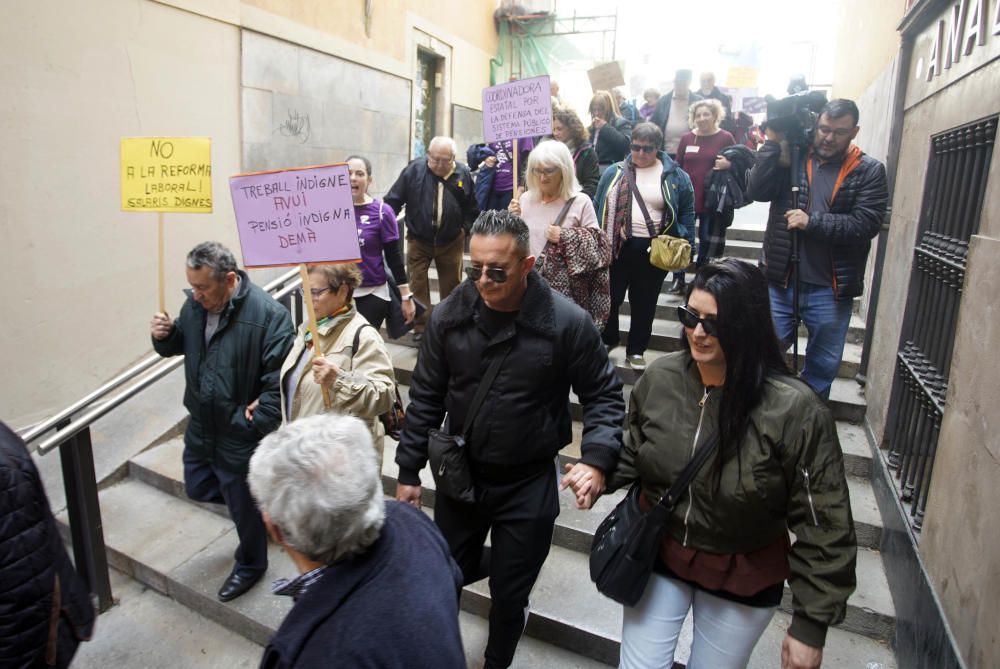 La Plataforma Feminista s'uneix a la protesta dels pensionistes