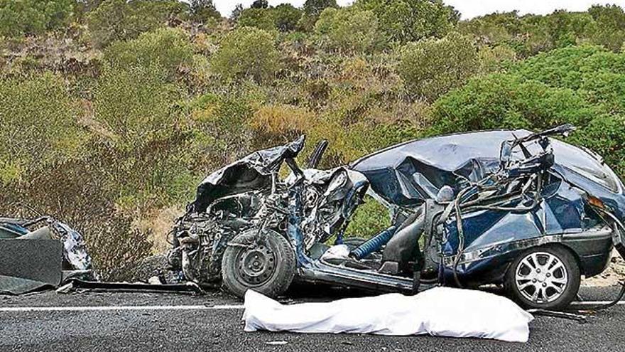 Un fallecido en un accidente en la carretera de Cap Blanc.