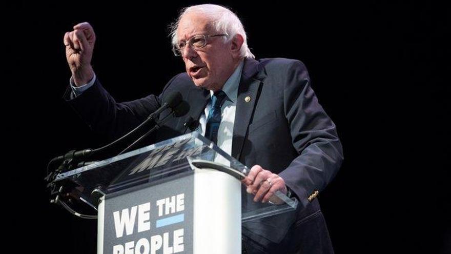 Bernie Sanders suspende su campaña tras ser hospitalizado por problemas de corazón