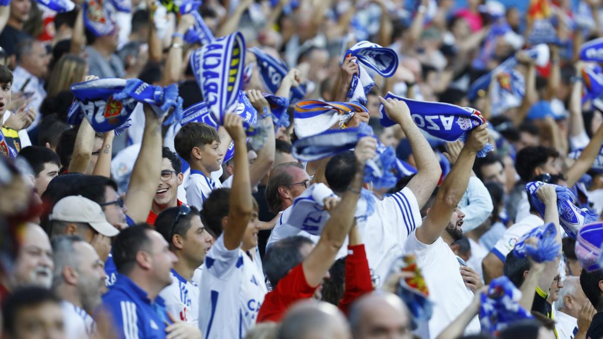 La afición del Real Zaragoza ha disfrutado de lo lindo en La Romareda