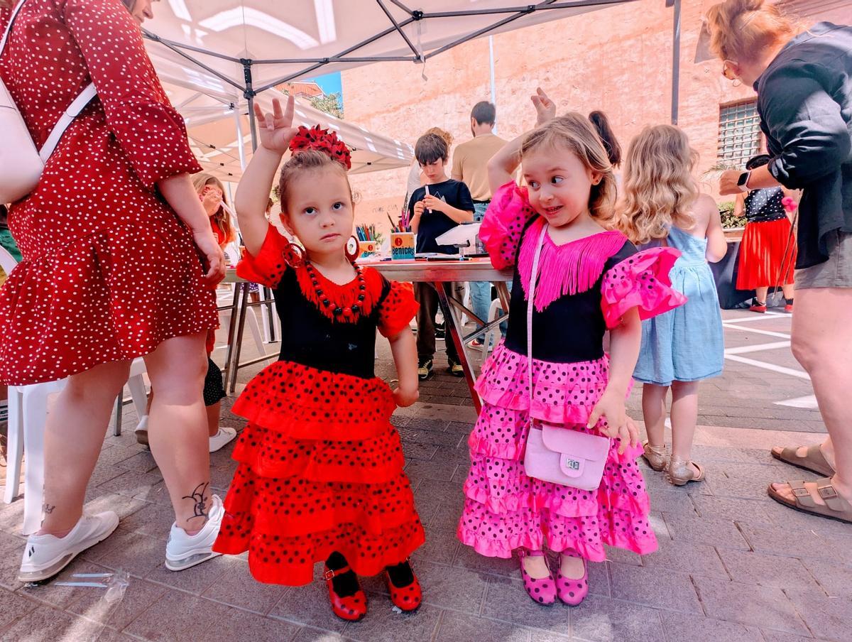 Dos niñas con duende vestidas para la Flamenco Kids Party de este domingo.