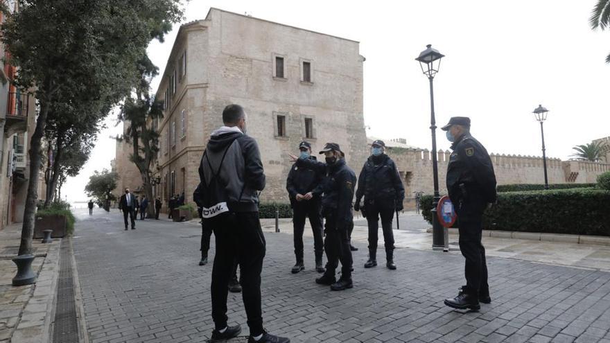 La Policia ha tomado los alrededores del Palacio de la Almudaina, en Palma