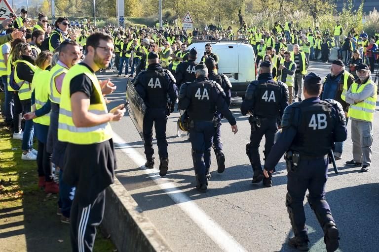 Los ''chalecos amarillos'' protestan en Francia