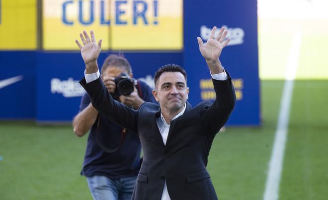 La presentación de Xavi Hernández, en imágenes