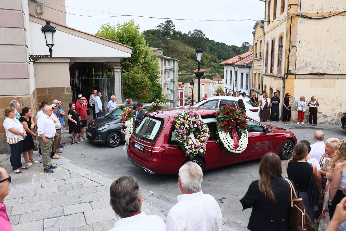 Funeral en Candás por Luis Ángel Echevarría, padre de Paula Echevarría