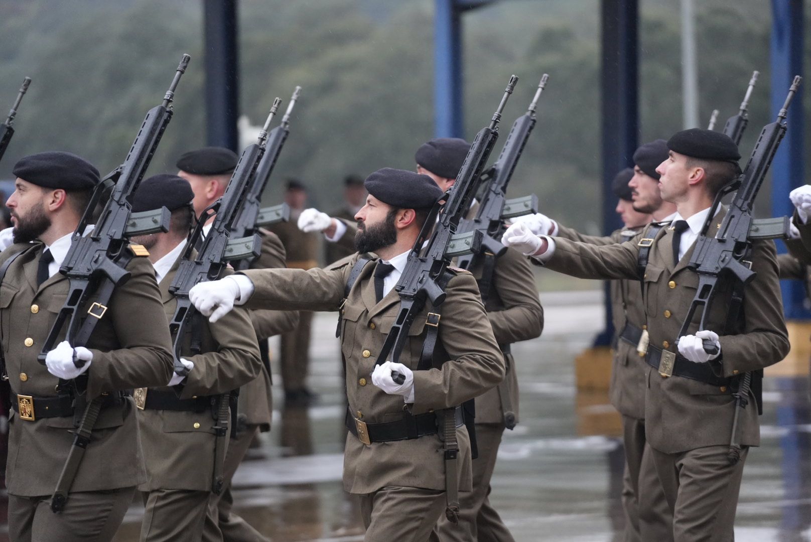 La Brigada celebra su día bajo la lluvia