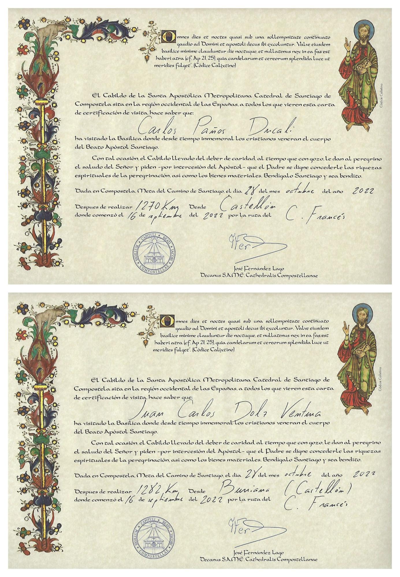 Los dos certificados que confirman que Carlos Paños y Juan Carlos Dolz completaron el Camino desde Castelló y Burriana respectivamente.
