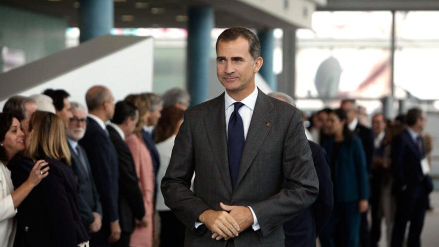 El Rey Felipe VI, hoy a su llegada a A Coruña para inaugurar en Palexco el congreso de CEDE. / EFE