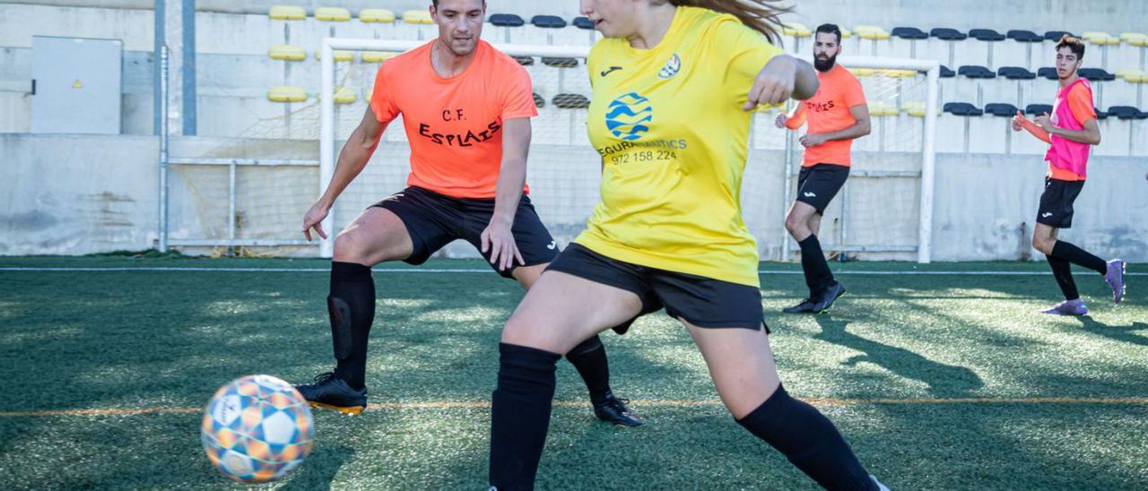 Alexandra Cortizo, jugadora de l’Esplais.  | FCF