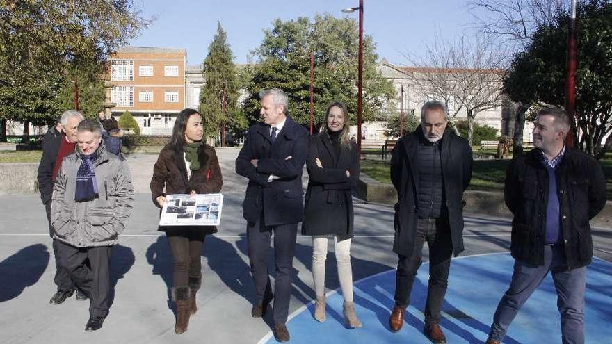 El vicepresidente de la Xunta, Alfonso Rueda, visita Marín con la alcaldesa, María Ramallo. // Santos Álvarez