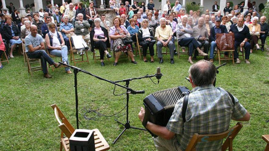 Trobada d&#039;acordionistes  a Banyoles