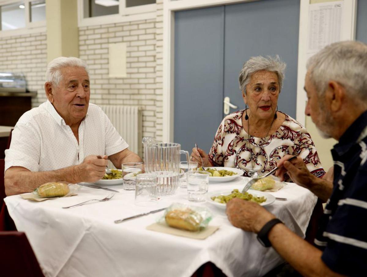 Comedores 8 Ocho centros de mayores ofrecen el servicio de comida.  | ÁNGEL DE CASTRO