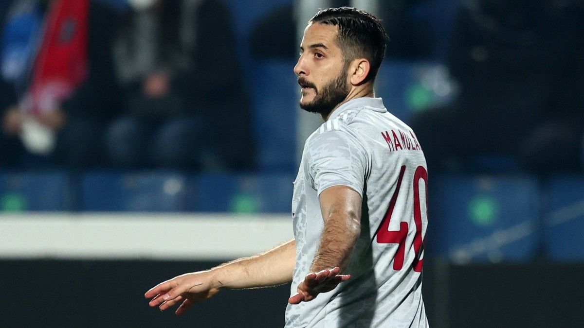 Kostas Manolas en un partido con el Olympiacos