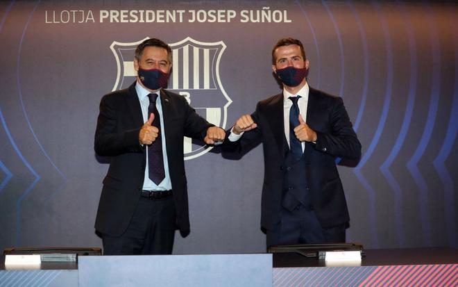 Presentación oficial de Miralem Pjanic como jugador del FC Barcelona en el Camp Nou.