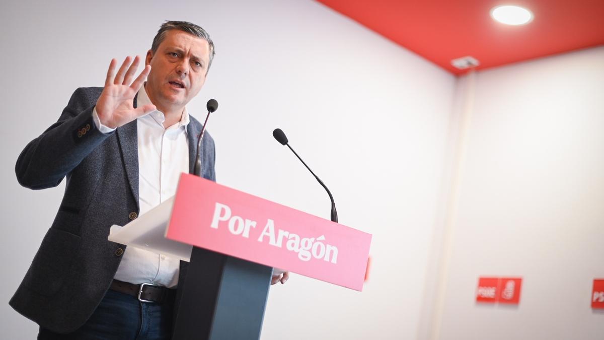 Fernando Sabés, en la sede del partido.