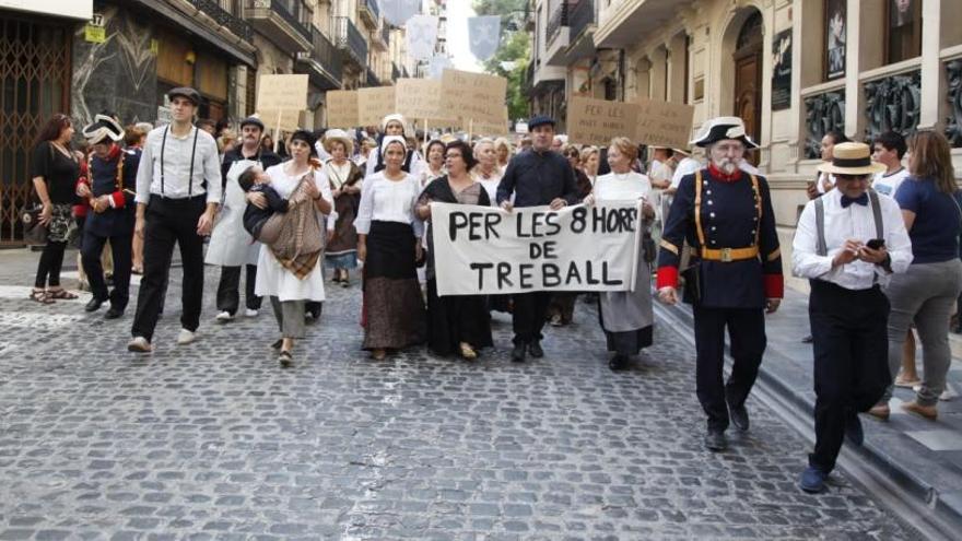 Una manifestación obrera toma las calles de Alcoy