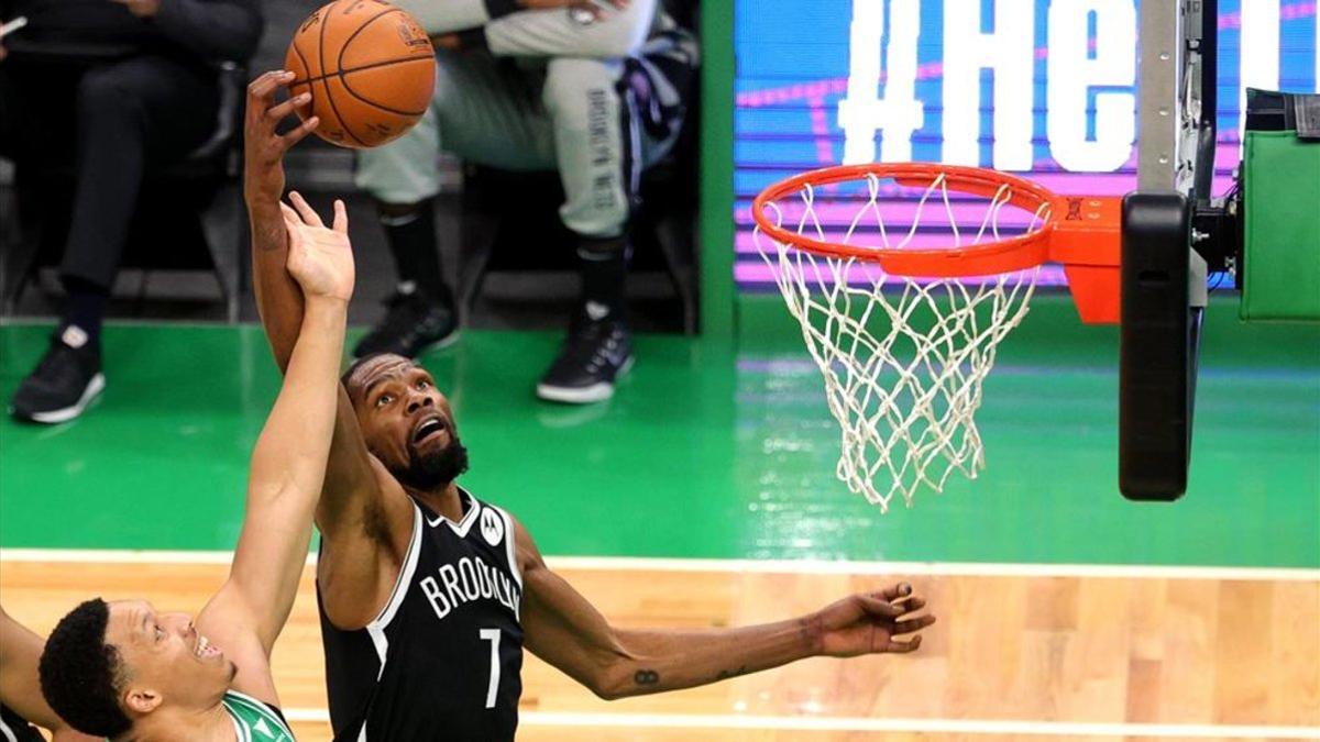 Durant recupera sus prestaciones en los Nets tras un año en blanco