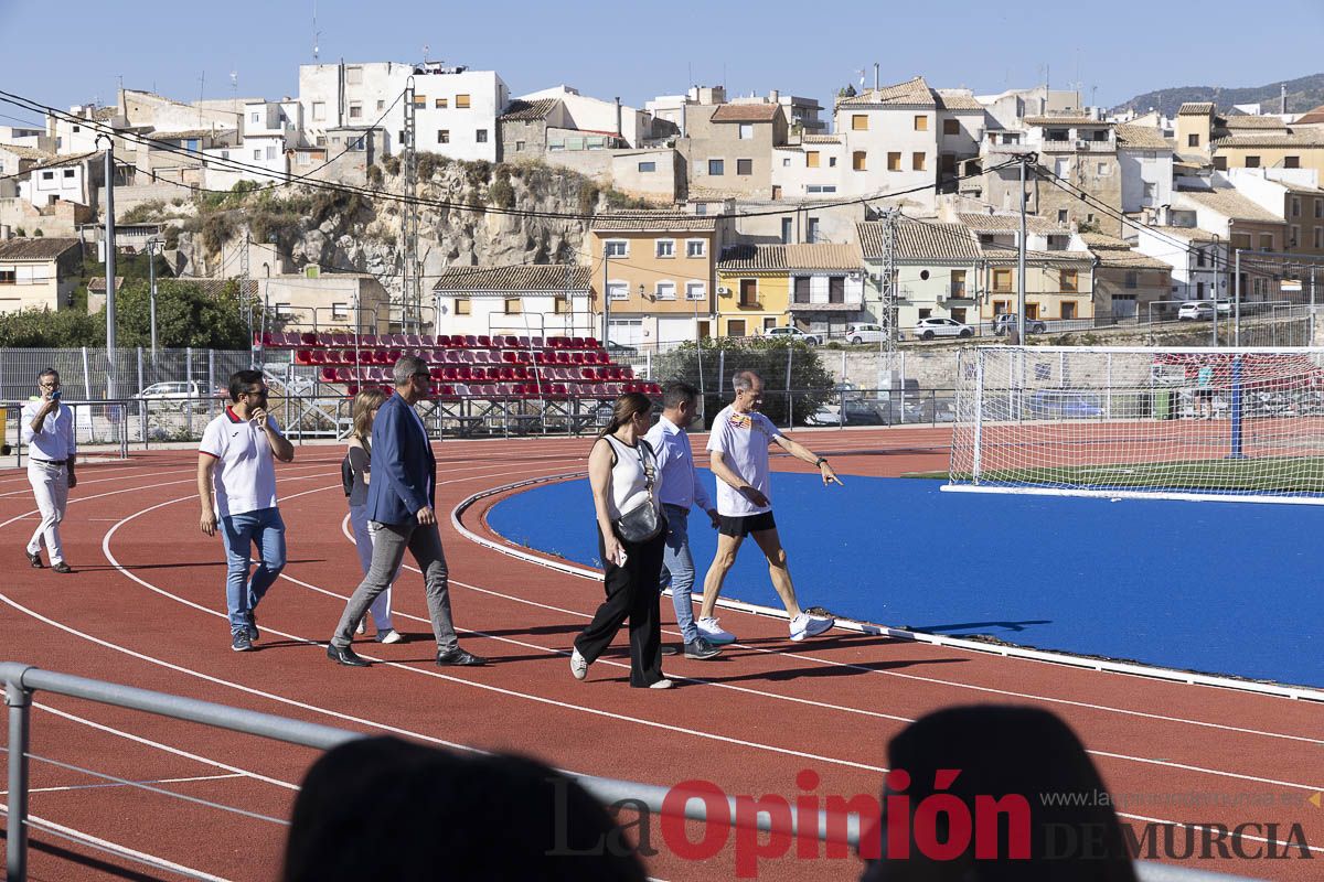 Abel Antón visitaba la Escuela Municipal de Atletismo de Caravaca