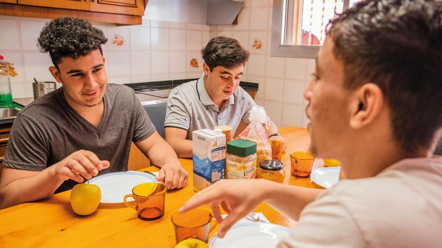 El 80% de los jóvenes migrantes que llegan a Baleares acaba marchándose: «Ven que aquí no se puede vivir y se van»