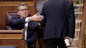 El líder del PP, Alberto Núñez Feijóo, en el Congreso de los Diputados, durante el debate sobre política exterior.